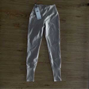 Alo Yoga Washed Alosoft High-Waist Lounge Legging in Grey Sky wash XS- worn once